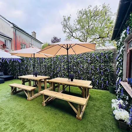 Apartment The Ambassador - Ground Floor With Own Outdoor Space Carrick-on-Shannon